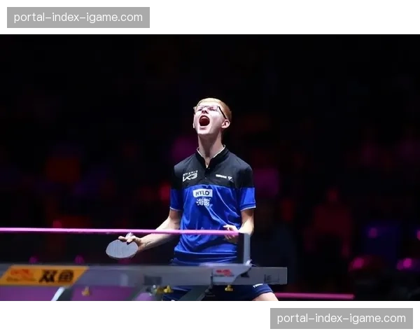 特写：打入赛季首球后，法兰克福老将的泪水与释怀